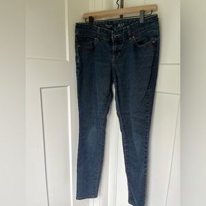 The Limited 917 dark denim skinny jeans